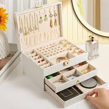 The 3 Layer Jewelry Organizer features three distinct layers, each designed to accommodate various types of jewelry