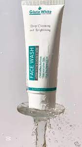 Gluta White Face Wash